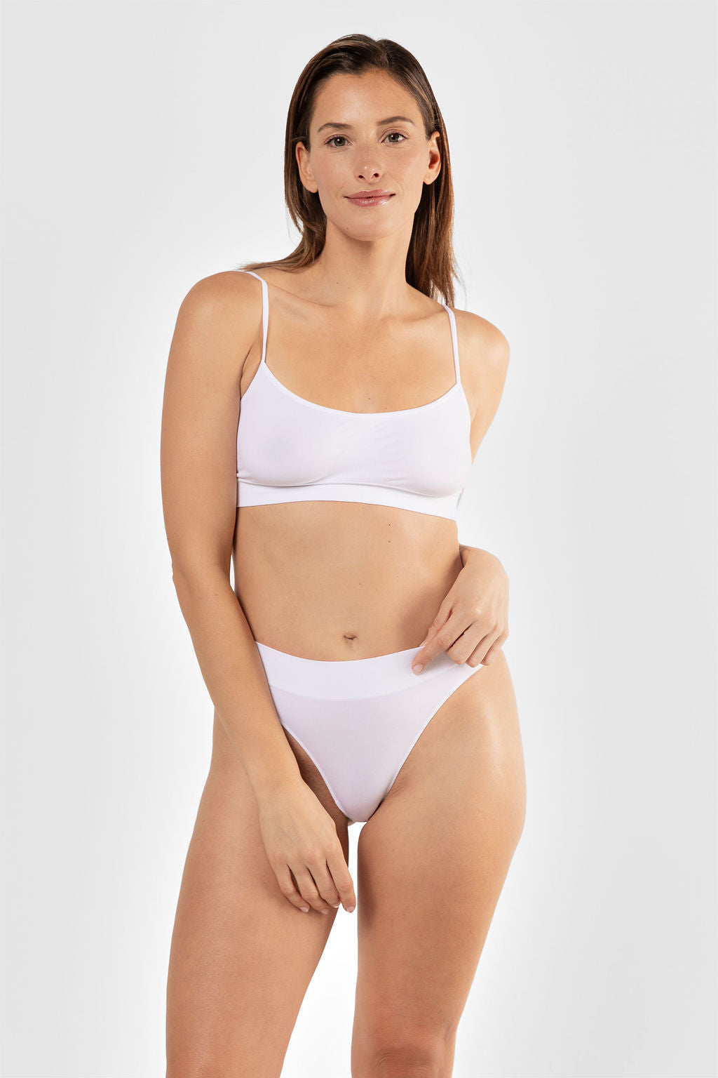 Essentials Scoop bralette White