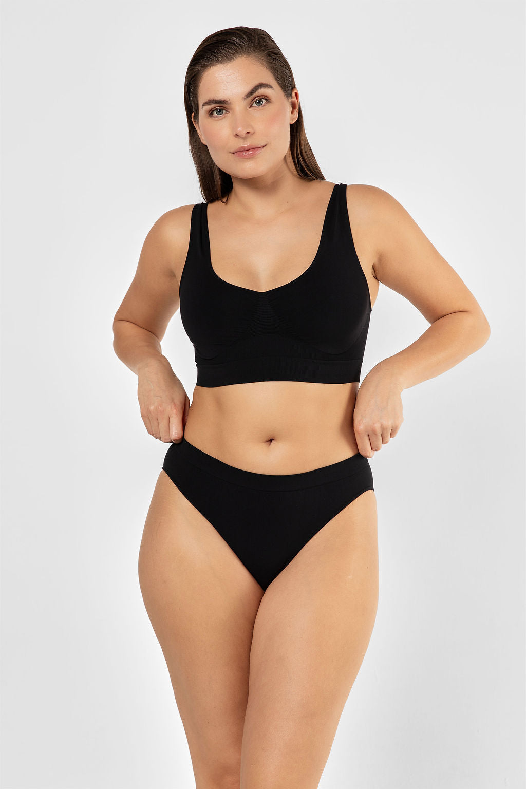 Essentials tank bra Black