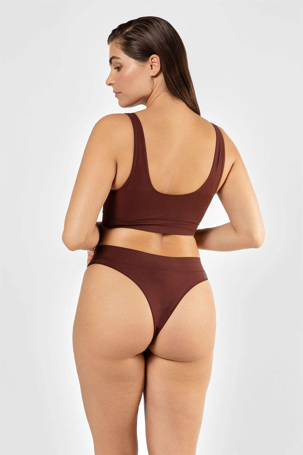 Essentials brazilian Brown